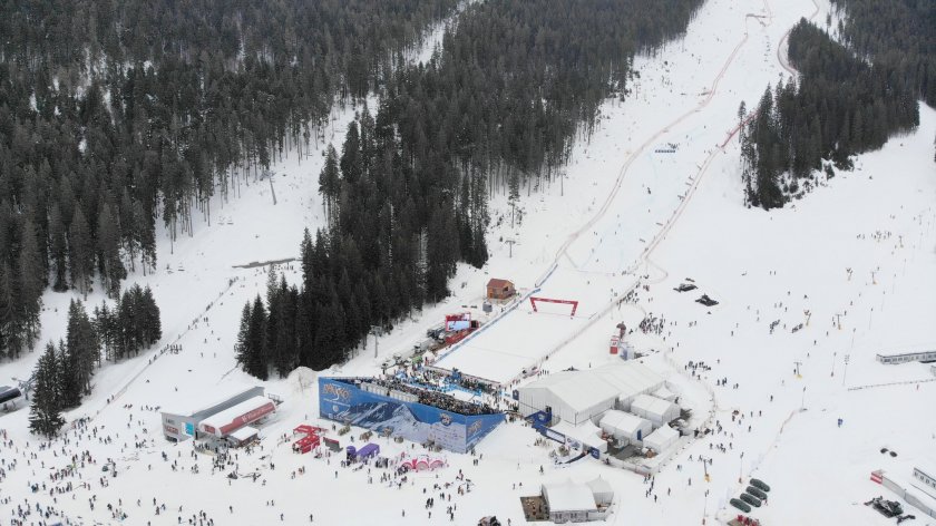 Ски шампиони от 24 нации напълниха Банско