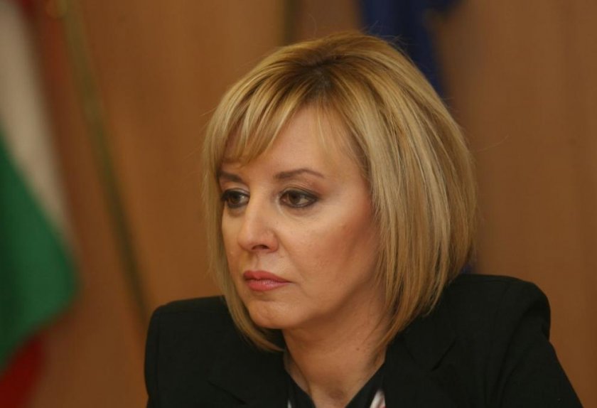 Мая Манолова се връща в политиката?