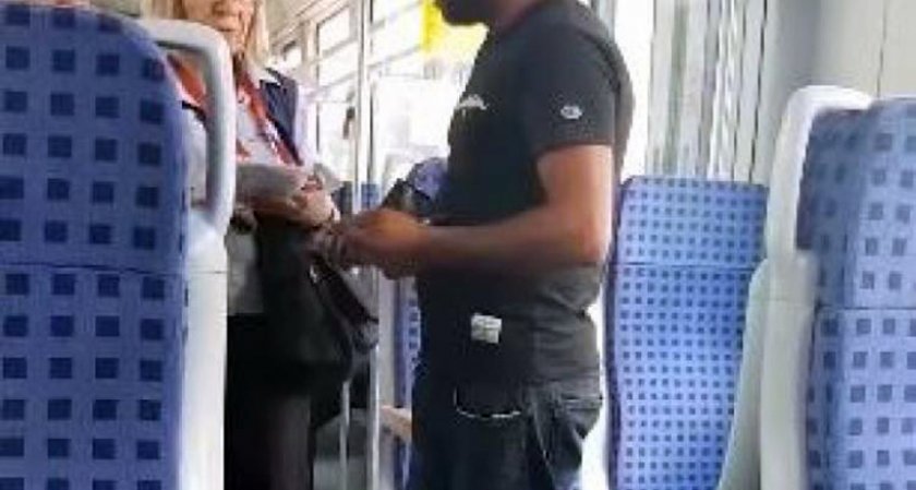 Цигани заплашват с бой и секс кондуктор във влака