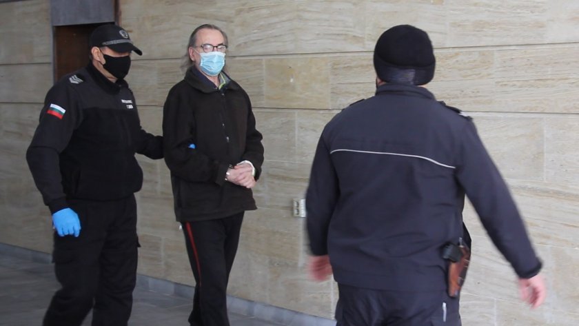 Педофил в съда: Водиха ми 5 деца за пари