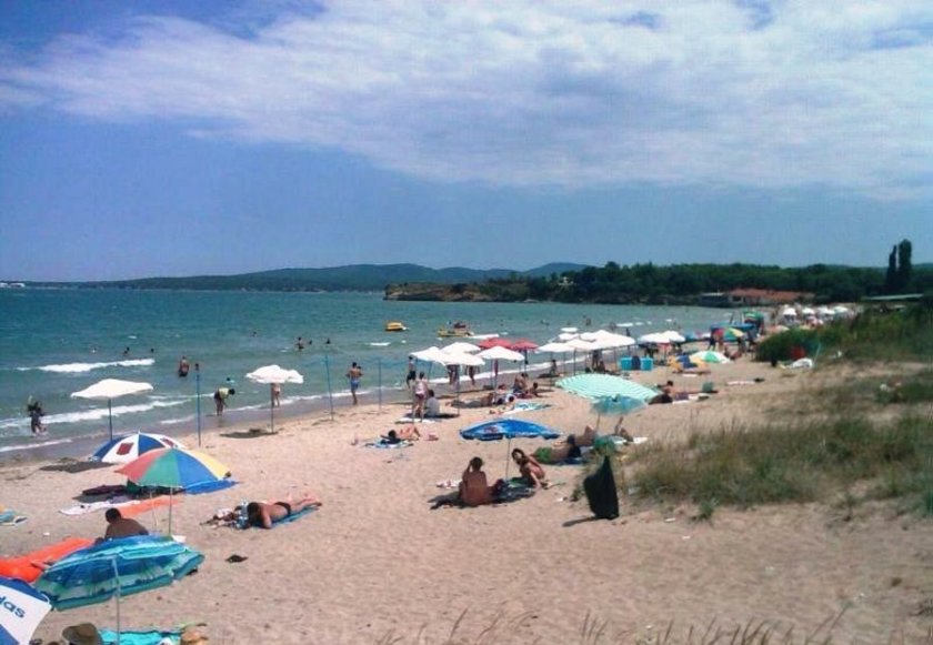 Плажът на Крайморие е унищожен от безстопанствена тръба