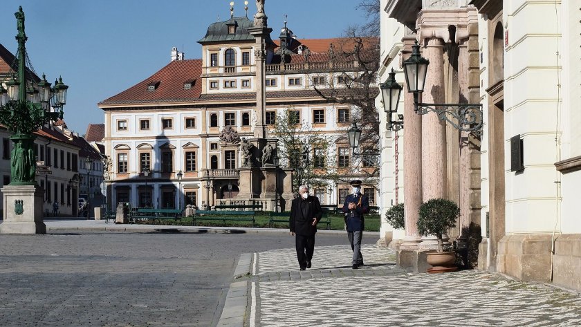 Чехия затяга още мерките, Унгария влиза в тежка фаза 