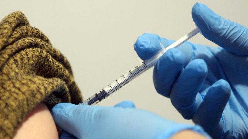 Италия препоръчва само една доза от ваксина на заразилите се с COVID-19
