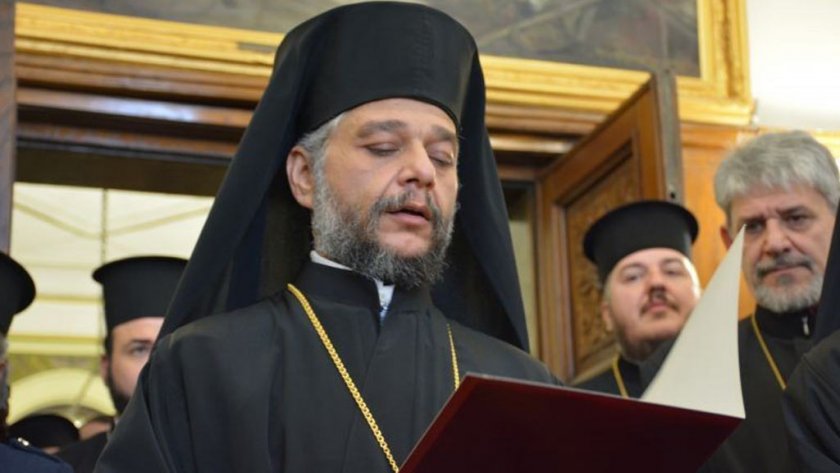 Дядо Киприян отслужва благодарствен молебен в Шипка