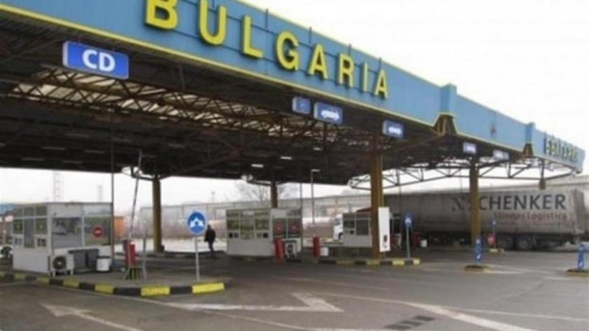 Разследват румънци, опитали да влязат в България с фалшиви COVID-19 тестове