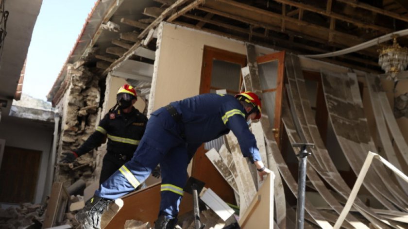 Извънредно положение в Централна Гърция след земетресенията
