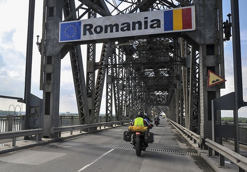 Българите под карантина, ако пътуват за Румъния