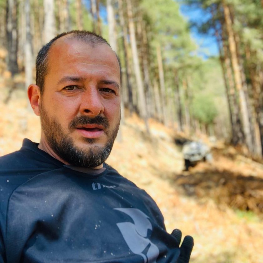 Младежа атакува Наско: Раев, нямаш мозАк, за да вземеш решение за Левски