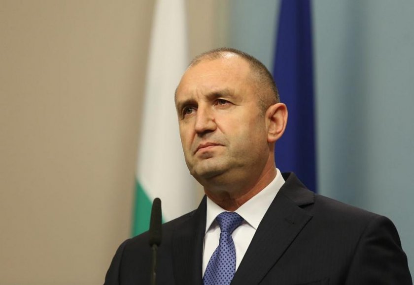 Радев: Лолова е незаменима епоха в българския театър