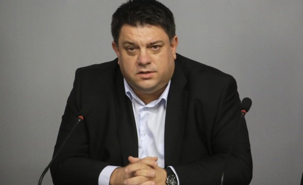 Водачът на БСП в Сливен: Правителството е дъно по смъртност и ваксинации