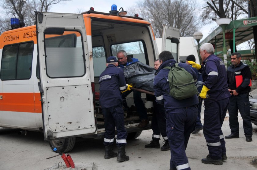 69-годишна жена е намерена мъртва в двор с люцерна