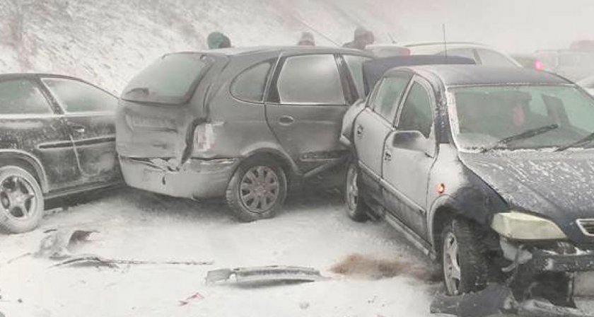 Двама полицаи са ранени във верижното меле на "Хемус"