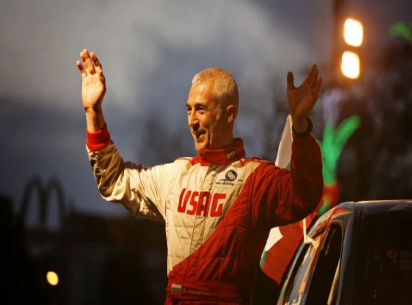 Режат ламарини и вадят многократен наш шампион след тежка катастрофа