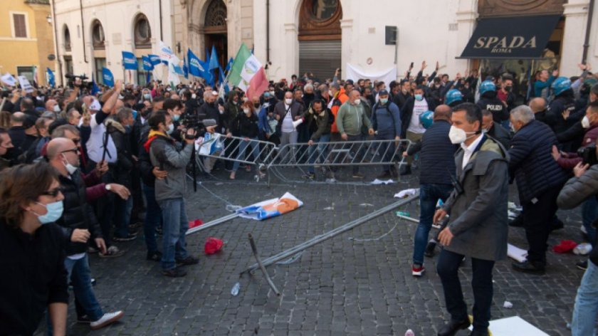 Сблъсъци в Рим на протест срещу Covid мерките