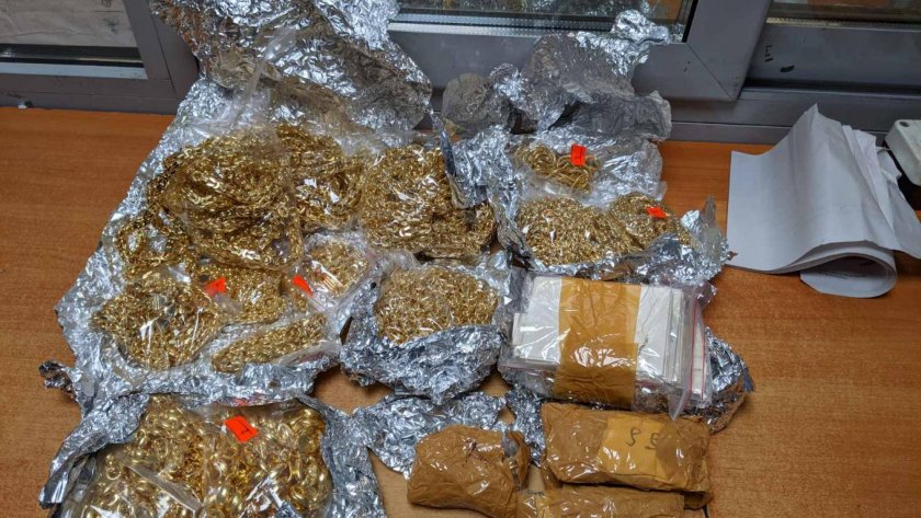 Злато и сребро за близо 900 хил. лева са хванати на Капитан Андреево