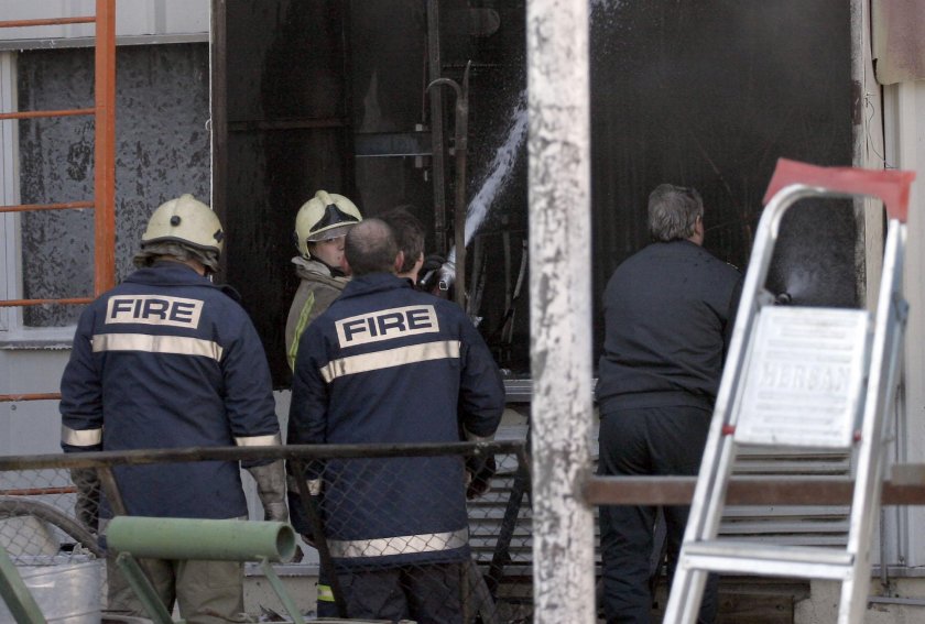 Млад мъж издъхна след кражба на медни проводници