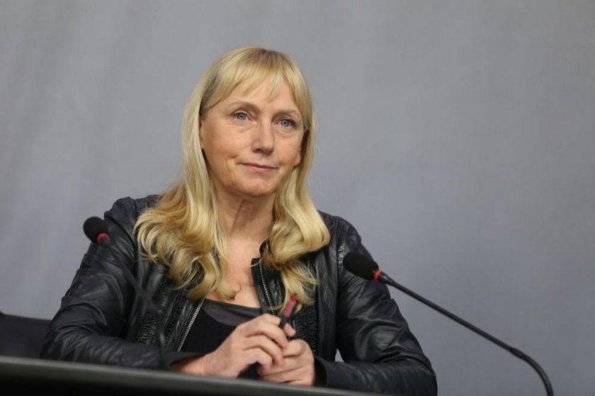Йончева: Борисов е ранено животно, няма да направи кабинет