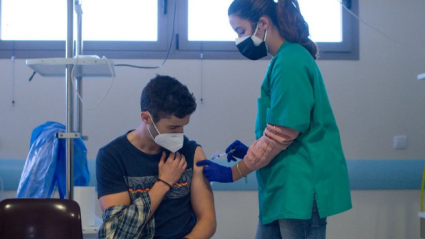 Ускоряват ваксинацията в Испания