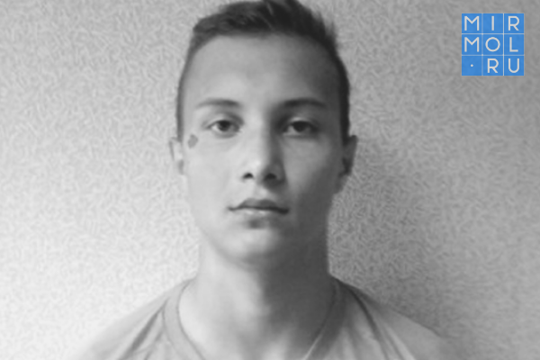 18-годишен футболист издъхна в ръцете на баща си