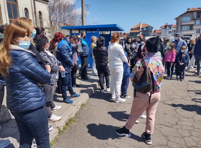 Протест в Бургас заради изнасиленото момче