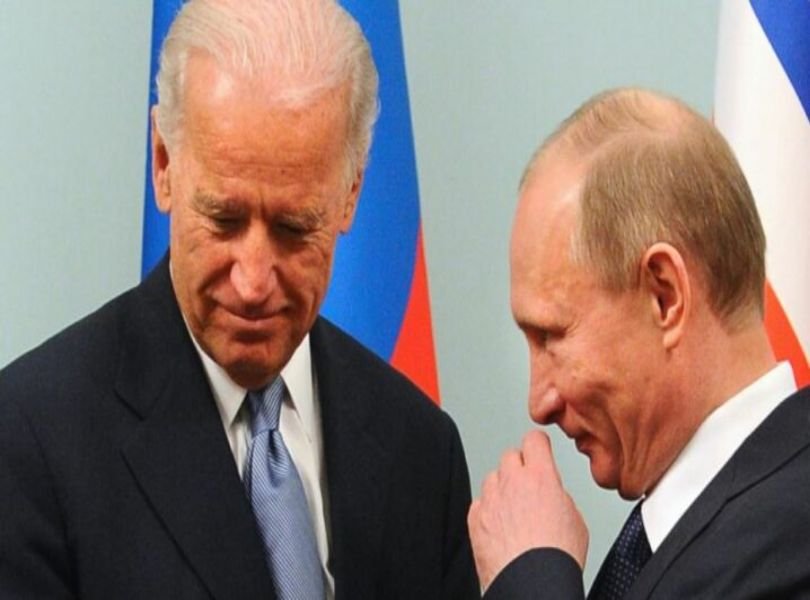 Байдън поиска от Путин предсказуема връзка в телефонен разговор