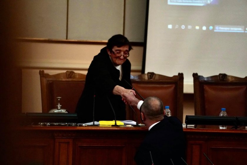 Зайкова: Кабинетът го е срам да дойде да си подаде оставката 