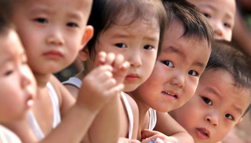 Китай премахва ограничението за броя деца в семейство?