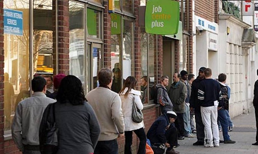 Изненадващо понижение на британската безработица през февруари
