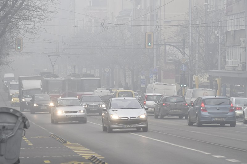 При смог само екоколи в София и повече миене на улиците