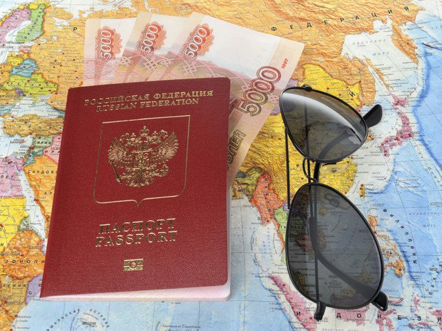 Започна издаването на български визи за руски туристи