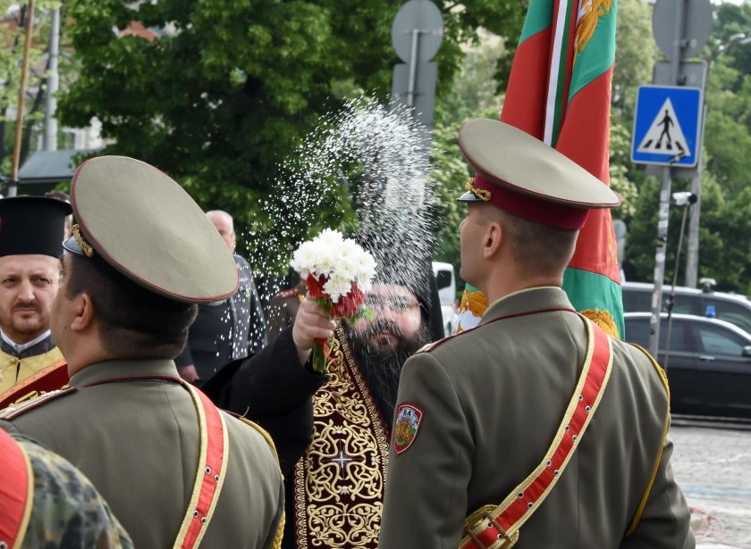 Патриарх Неофит пропуска и водосвета за Гергьовден