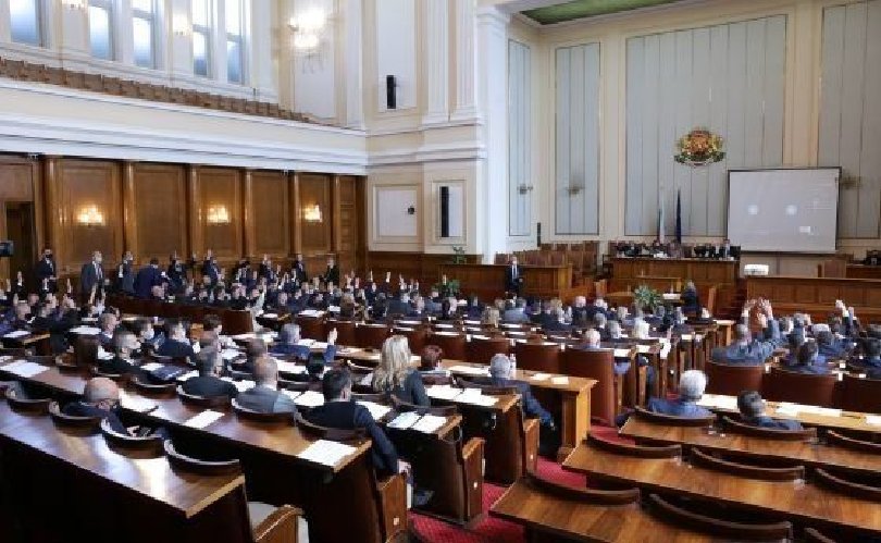Депутатите се събраха, промените в съдебната власт останаха за друг път