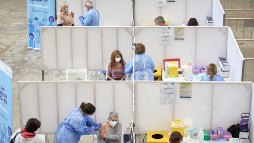 На конвейер: Рекордни 611 000 ваксинации срещу Covid-19 в Испания за ден