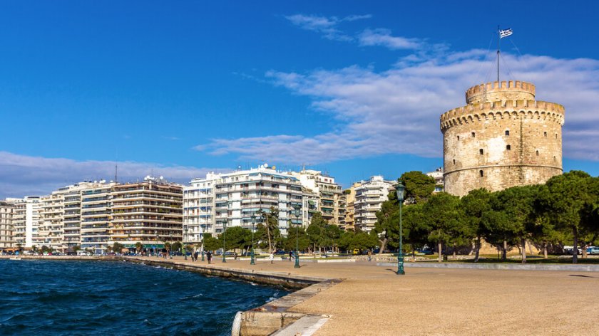 Гърция отвори за туристи, има опашка от коли на „Кулата”