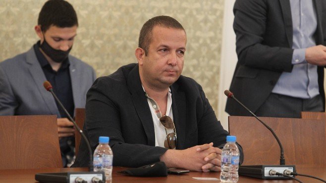 Драмата ескалира: Илчовски е на разпит в прокуратурата
