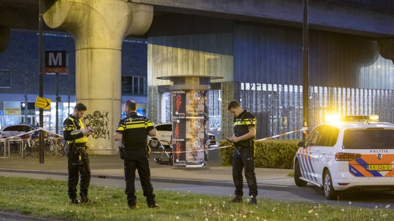 Екшън край Амстердам: Въоръжен загина след полицейска гонка и престрелка