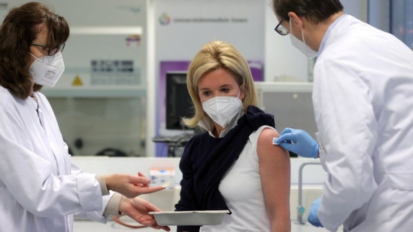 Германия започва масова ваксинация 