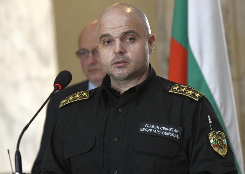 Уволненият главсек на МВР: Замислям да емигрирам (НА ЖИВО)