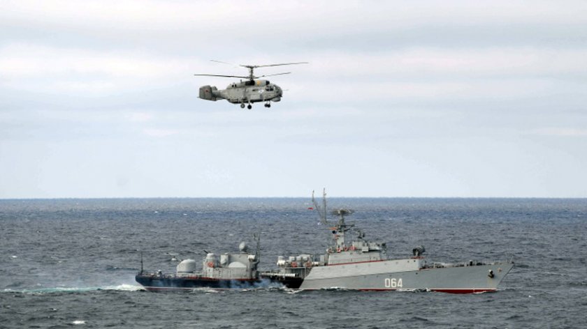 Русия прогонила британски военен кораб, плаващ до Крим