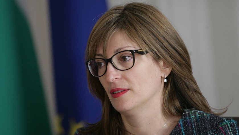 Екатерина Захариева: Рокадата в ДАНС цели да се овладеят силовите структури