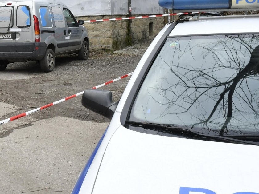Трагедия: Млад бизнесмен си заби нож в сърцето и остави бебе сираче