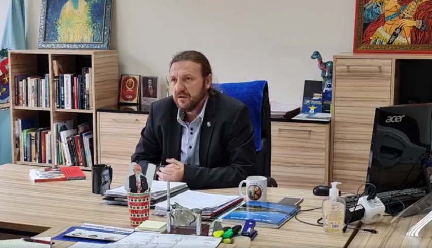 Кмет на ДБ скочи на Боршош - открил топлата вода за градините