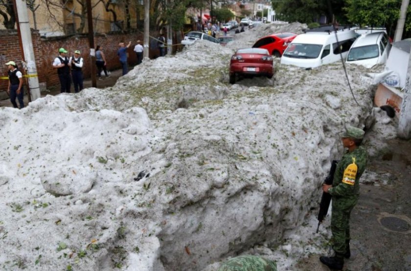 Невиждана градушка в Мексико 