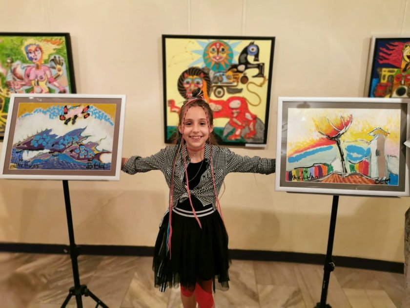 10-годишната праправнучка на Златю Бояджиев с първа изложба