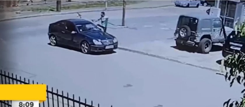 Простак с джип нарита жена след засечка на пътя