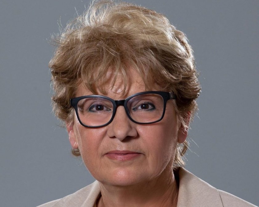 Министър Комитова: Предстоят още разкрития за „Автомагистрали“ и АПИ