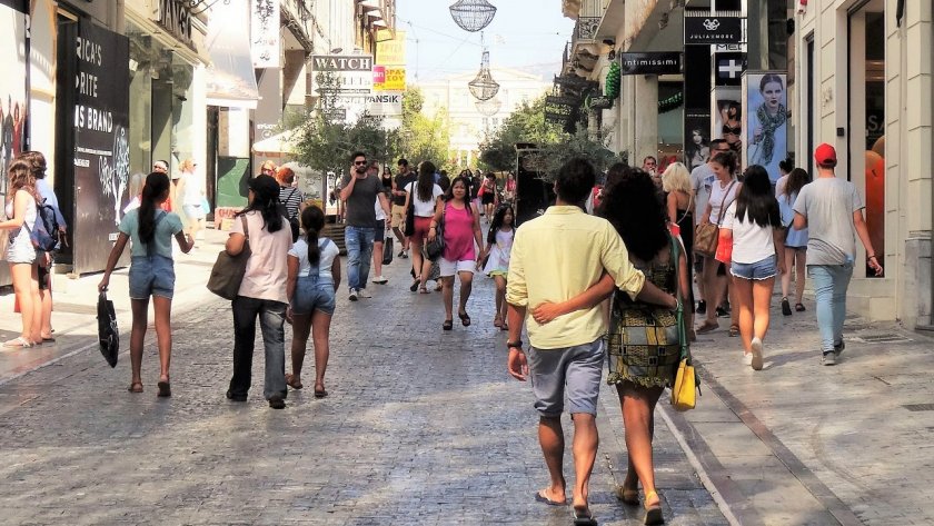 Пандемичната ситуация в Гърция се подобрява