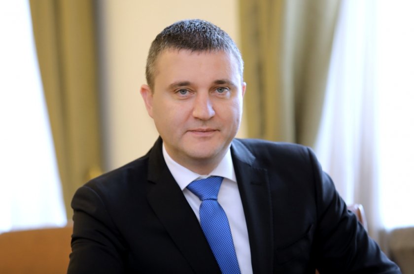 Влади Горанов за офисите за 750 бона: Всичко е законно!