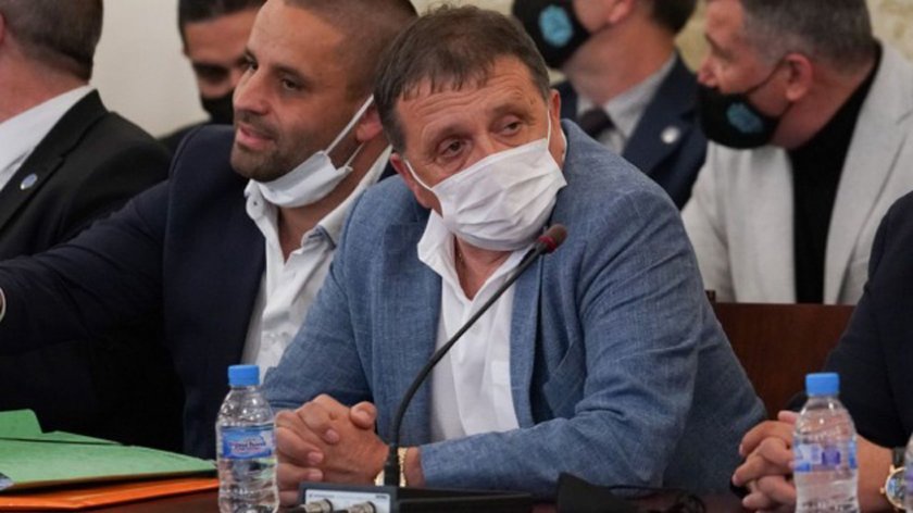 „Градус“ завежда огромни искове срещу Илчовски