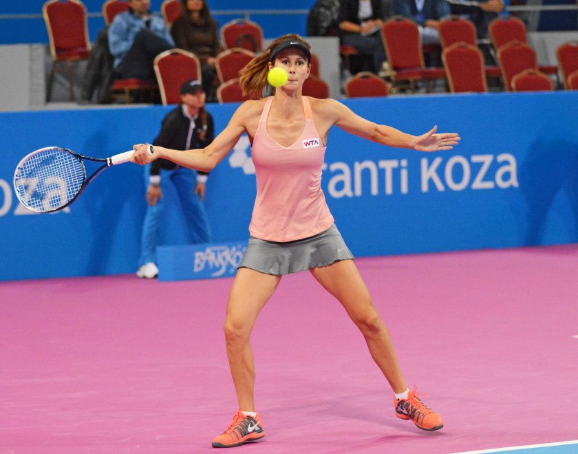 Пиронкова на първи полуфинал след завръщането си на корта